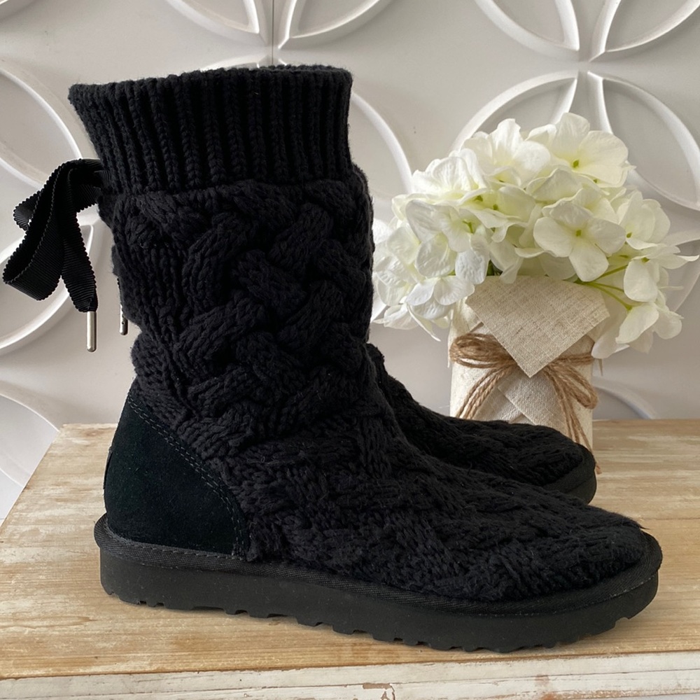 Ugg Australia Isla Women’s black knit boots size 7